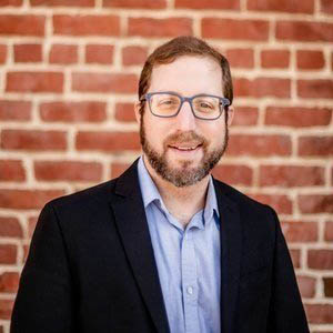 Headshot of Elliot Haspel