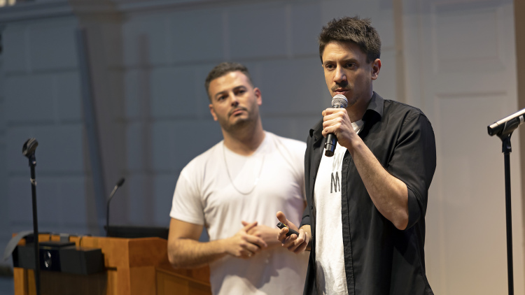 Dugri performs in Askwith Hall